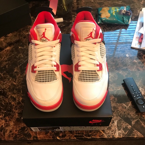 Jordan 4 Retro Fire Red (2020) Sz. 7Y - Picture 3 of 5